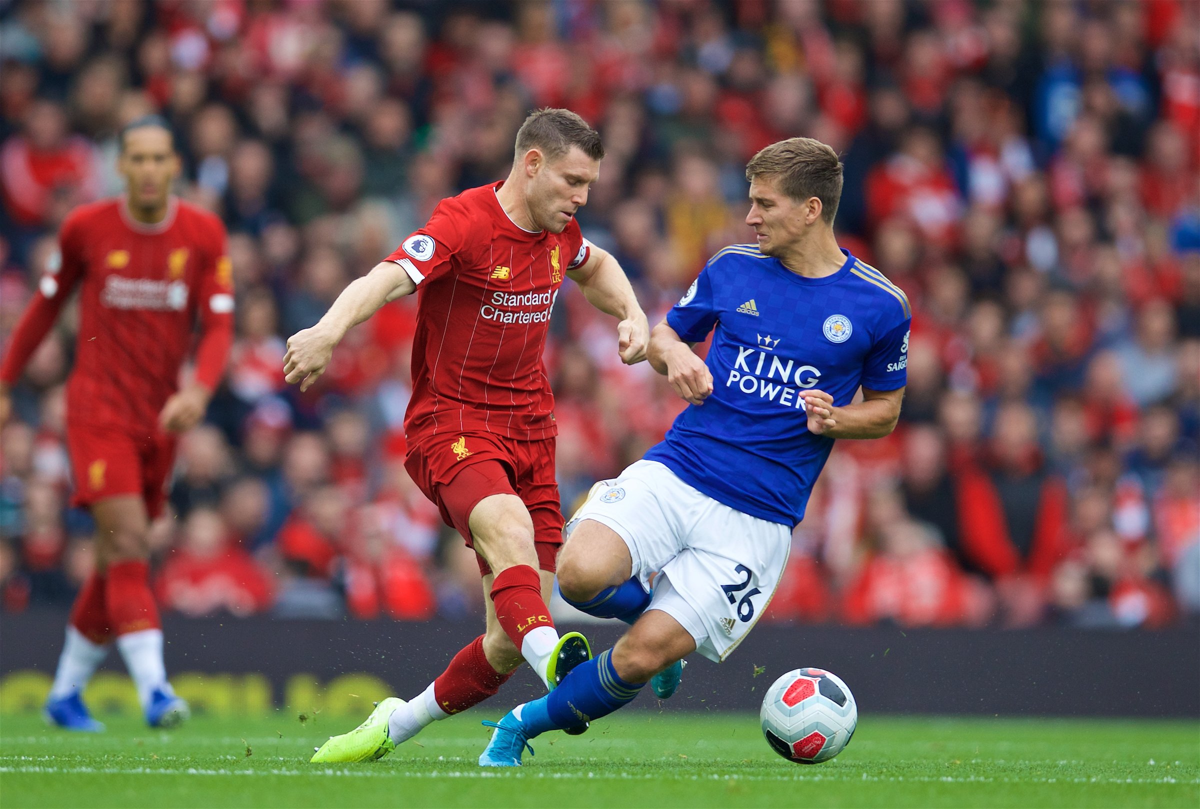 “终于理解杜兰特为何偏爱黑寡妇了，颜值与身材双双在线，堪称天花板级别”.