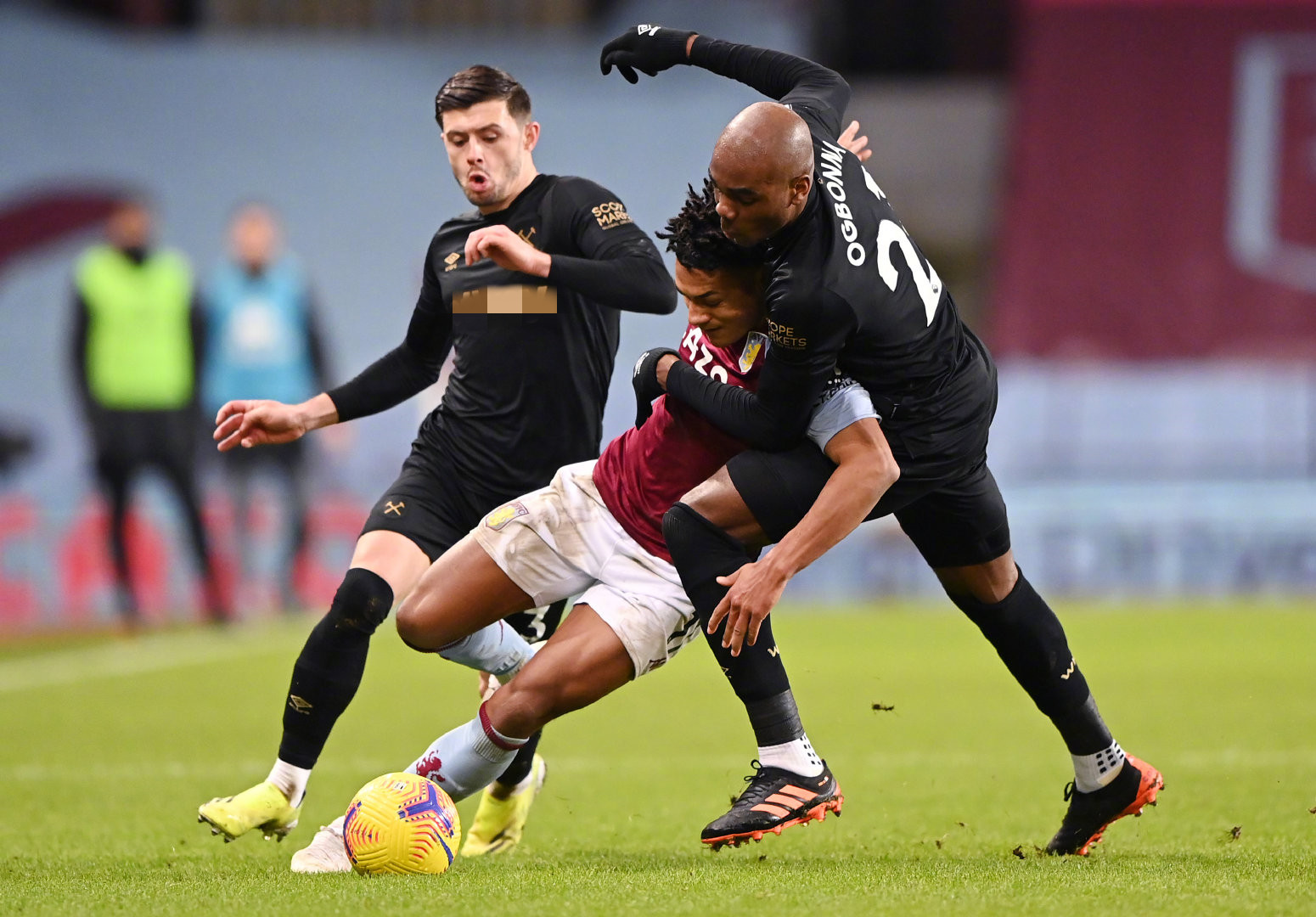 队报：目前这支大巴黎，是否应该被列入历史最强球队的讨论之中？.